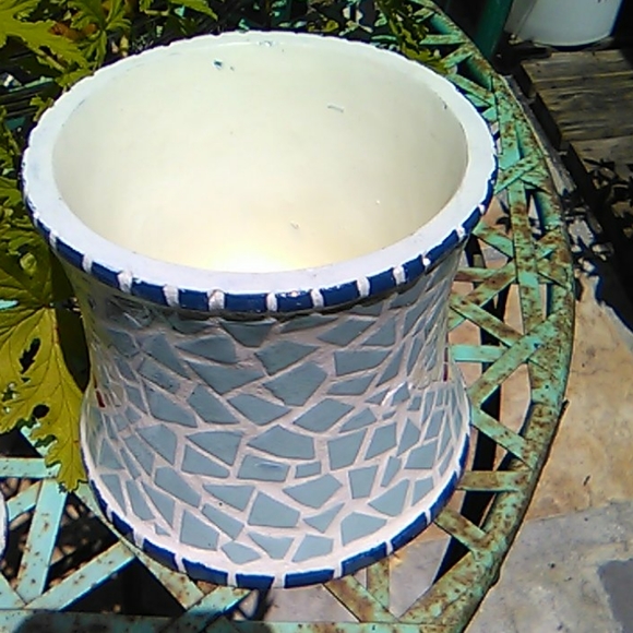 Ceramic Canister with lid - Picture 6 of 8